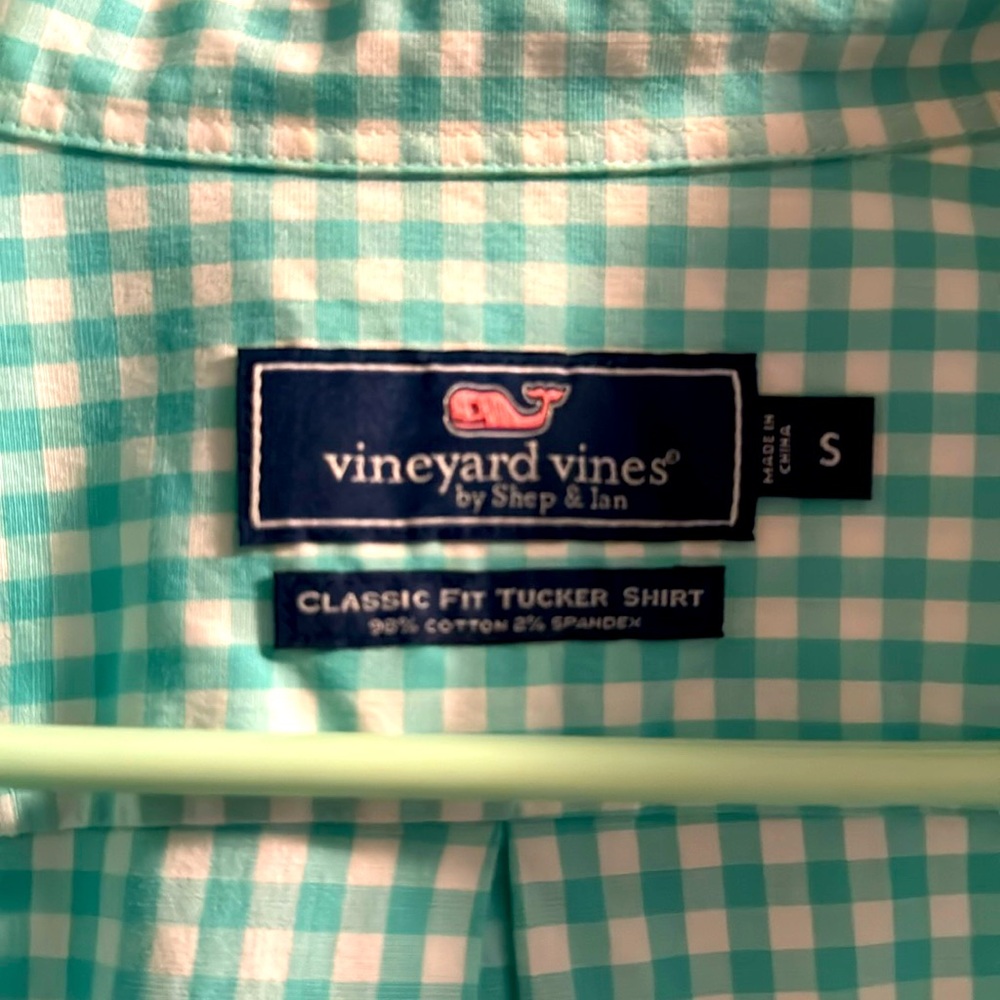 Vineyard Vines cotton 2% spandex. worn half a dozen times